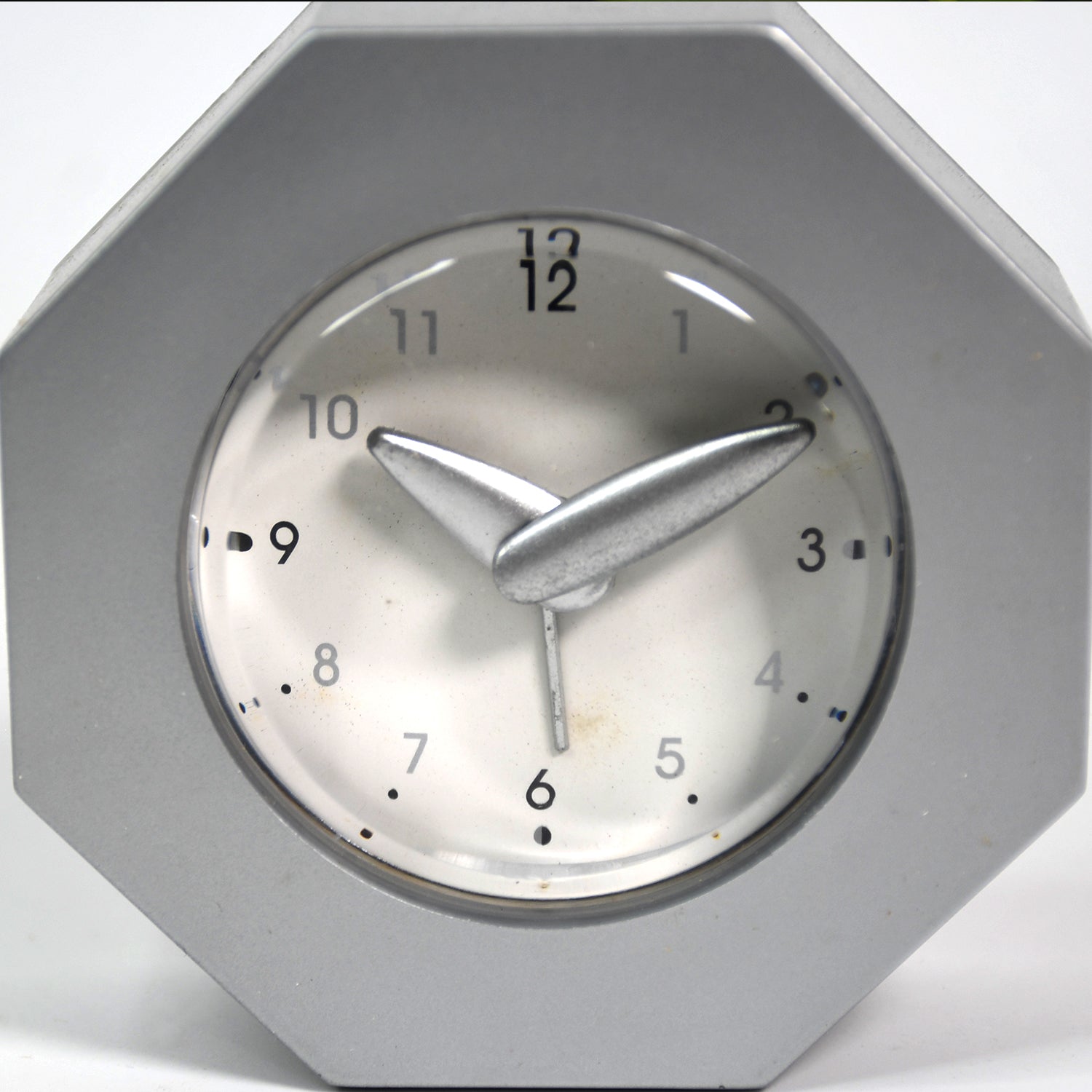 Desk Clock With Alarm Function