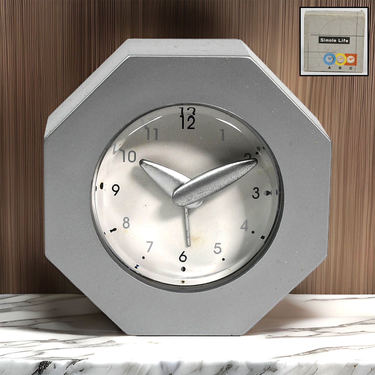 Desk Clock With Alarm Function